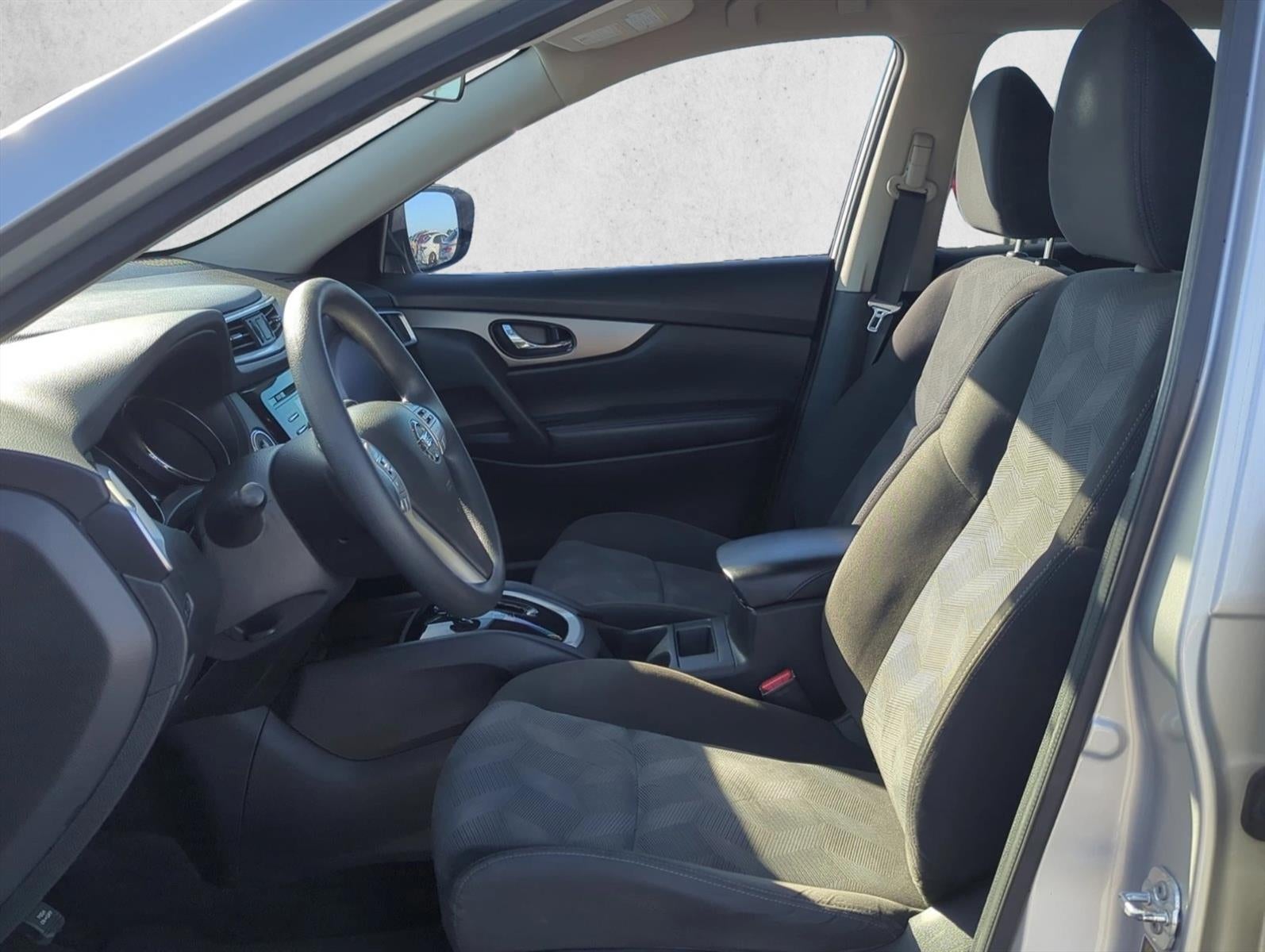 2016 Nissan Rogue FWD 4dr SV