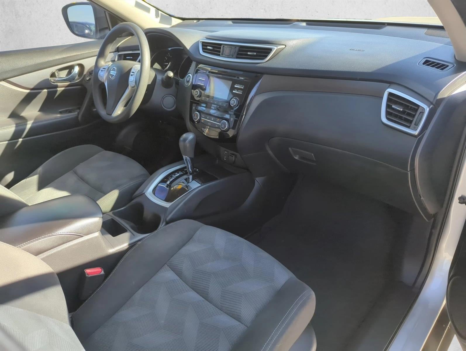 2016 Nissan Rogue FWD 4dr SV