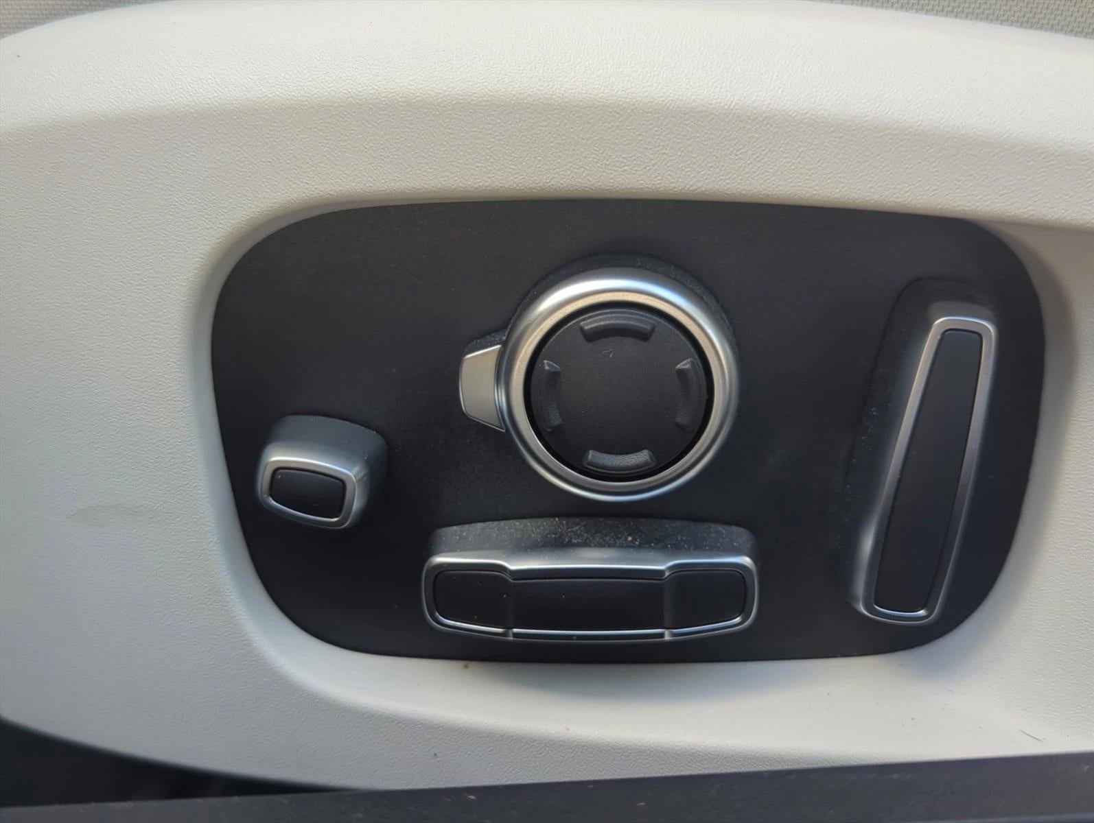 2021 Jaguar XF R-Dynamic SE Sedan AWD