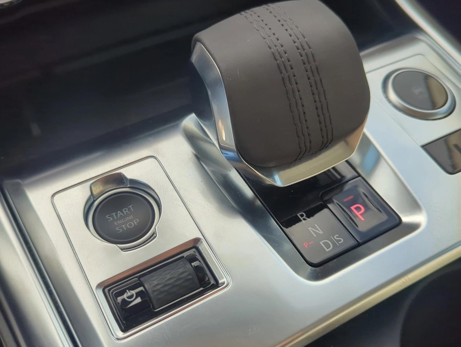 2021 Jaguar XF R-Dynamic SE Sedan AWD