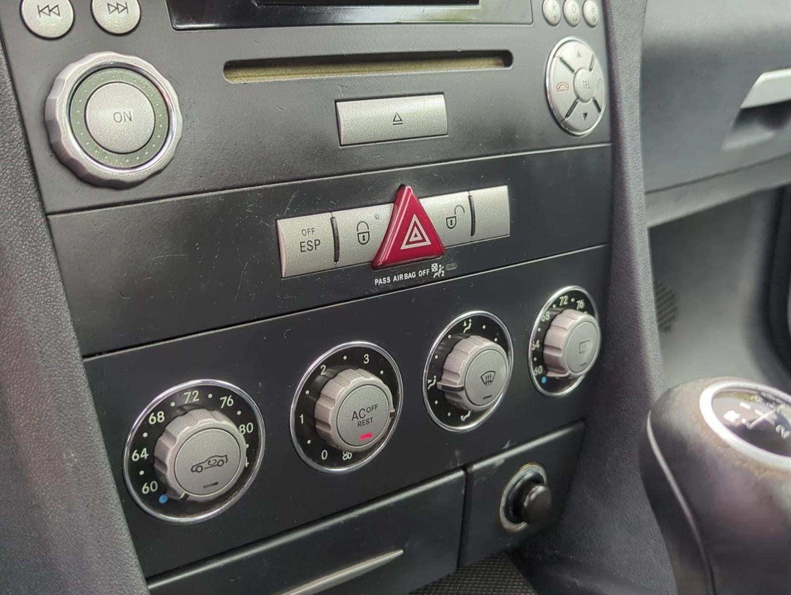 2005 Mercedes-Benz SLK Base