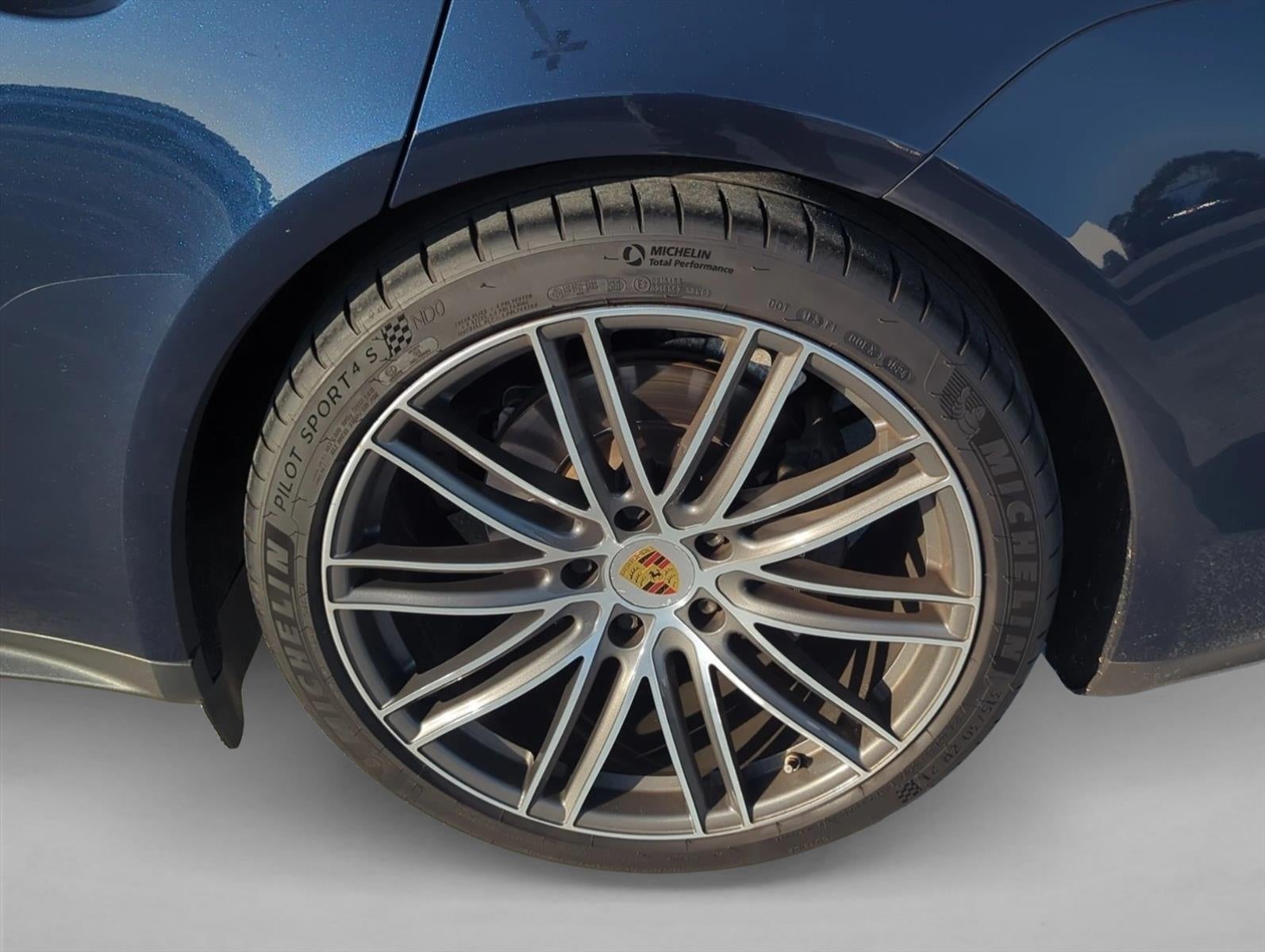 2018 Porsche Panamera 4 AWD