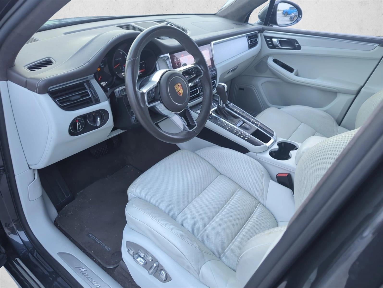 2020 Porsche Macan Turbo AWD