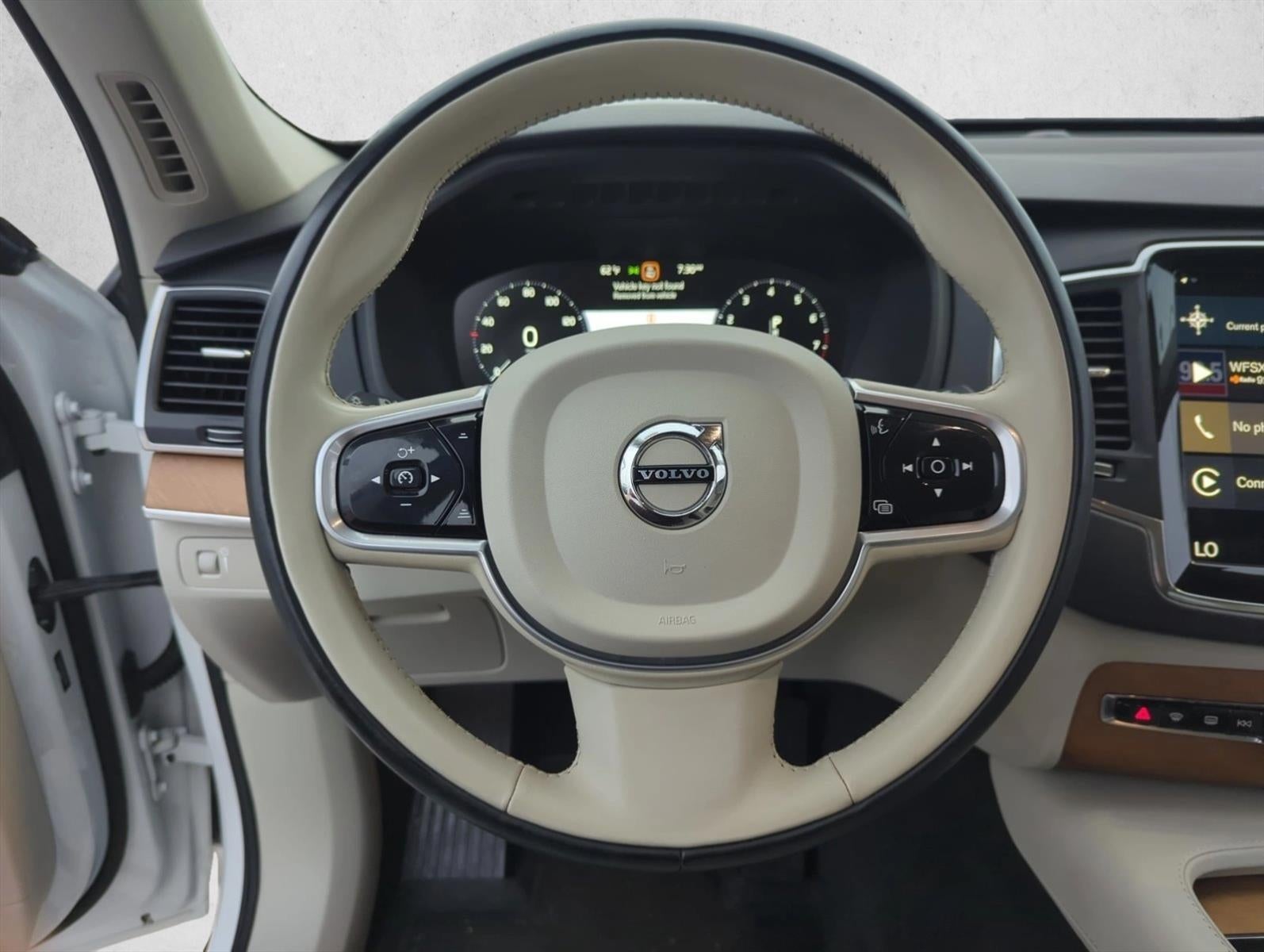 2022 Volvo XC90 T5 FWD Momentum 7P