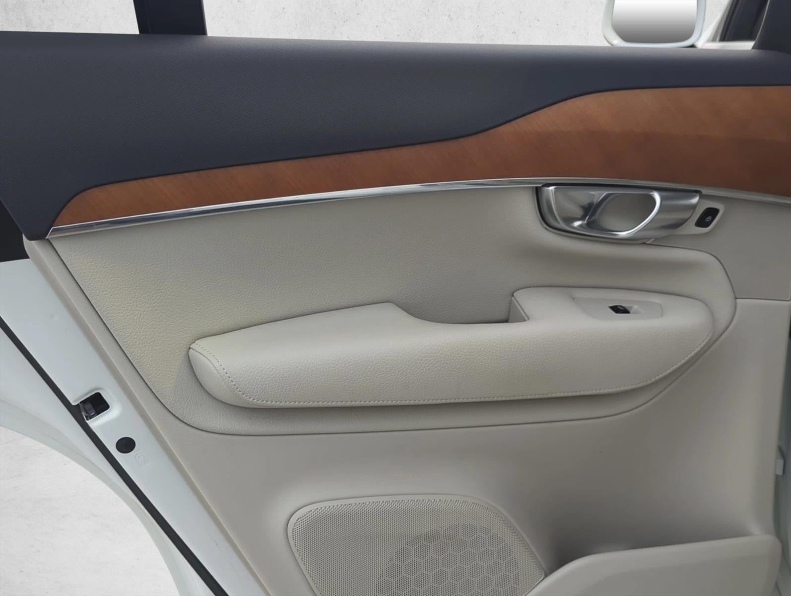 2022 Volvo XC90 T5 FWD Momentum 7P