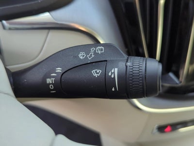 2020 Volvo XC60 T5 FWD Momentum