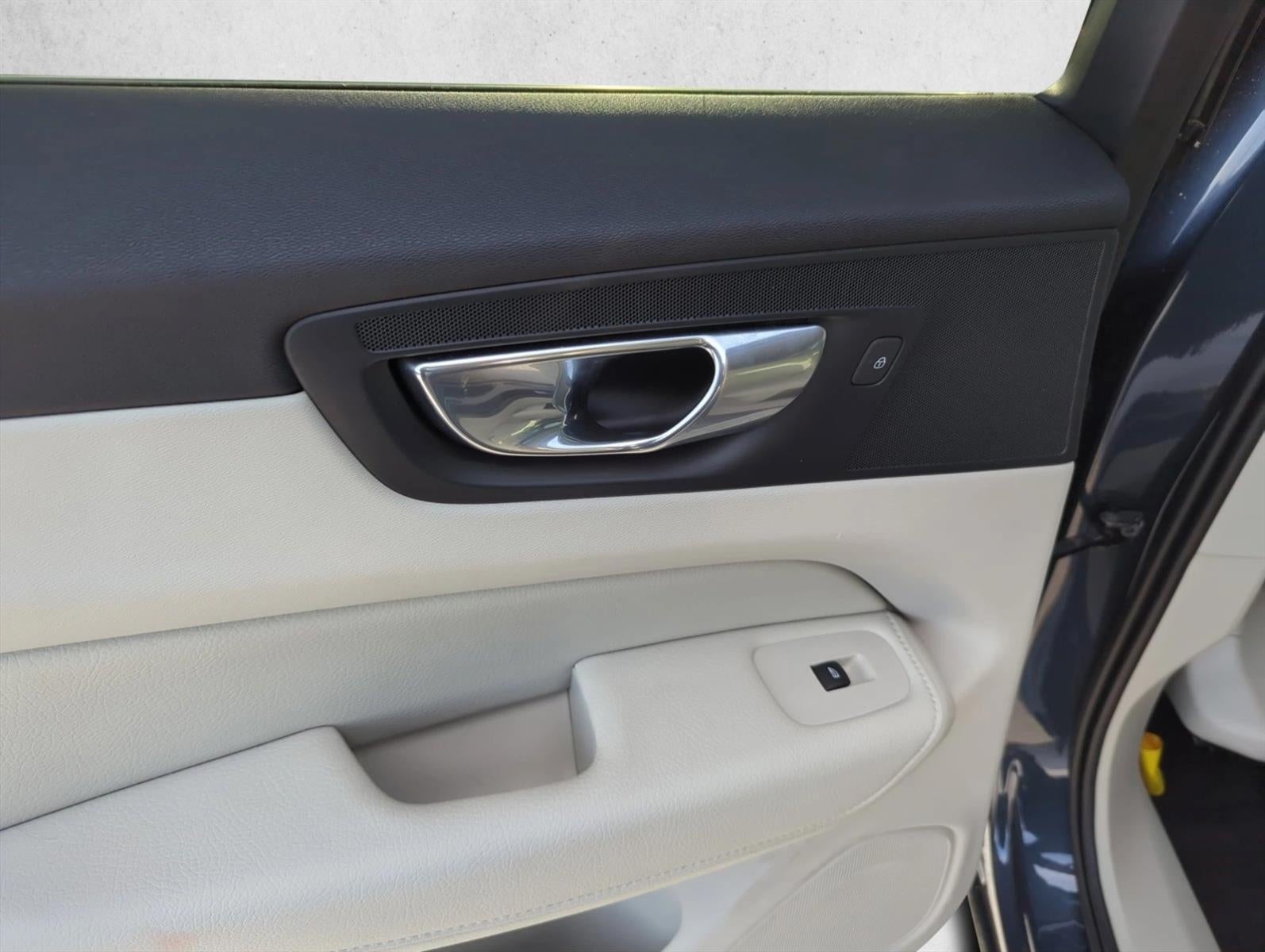 2020 Volvo XC60 T5 FWD Momentum