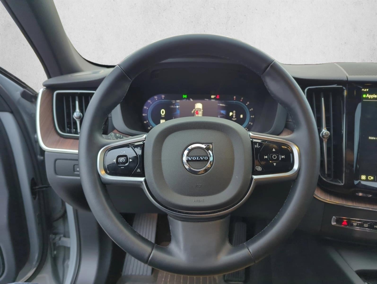 2025 Volvo XC60 B5 AWD Ultra