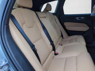 2025 Volvo XC60 B5 AWD Ultra