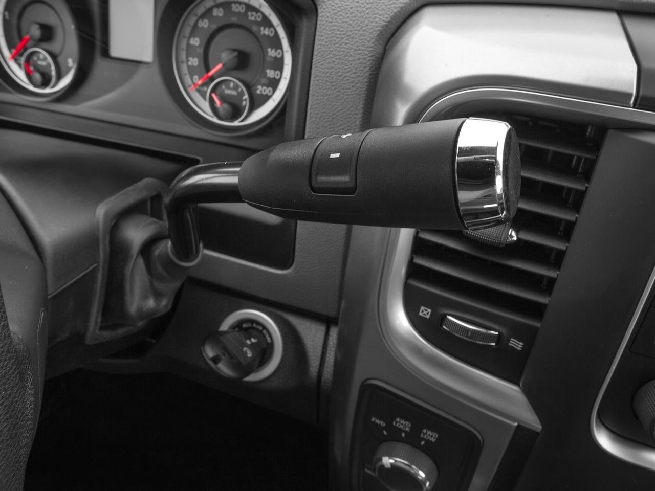 2017 RAM 3500 SLT 4x4 Crew Cab 6'4" Box