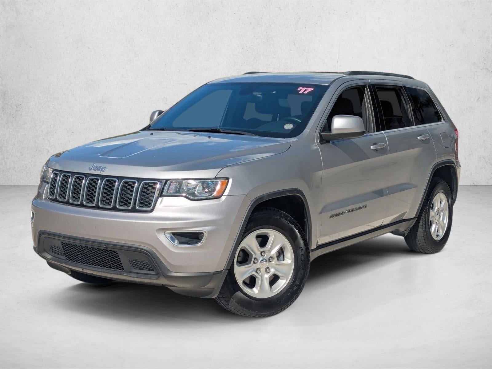 2017 Jeep Grand Cherokee Laredo 4x2