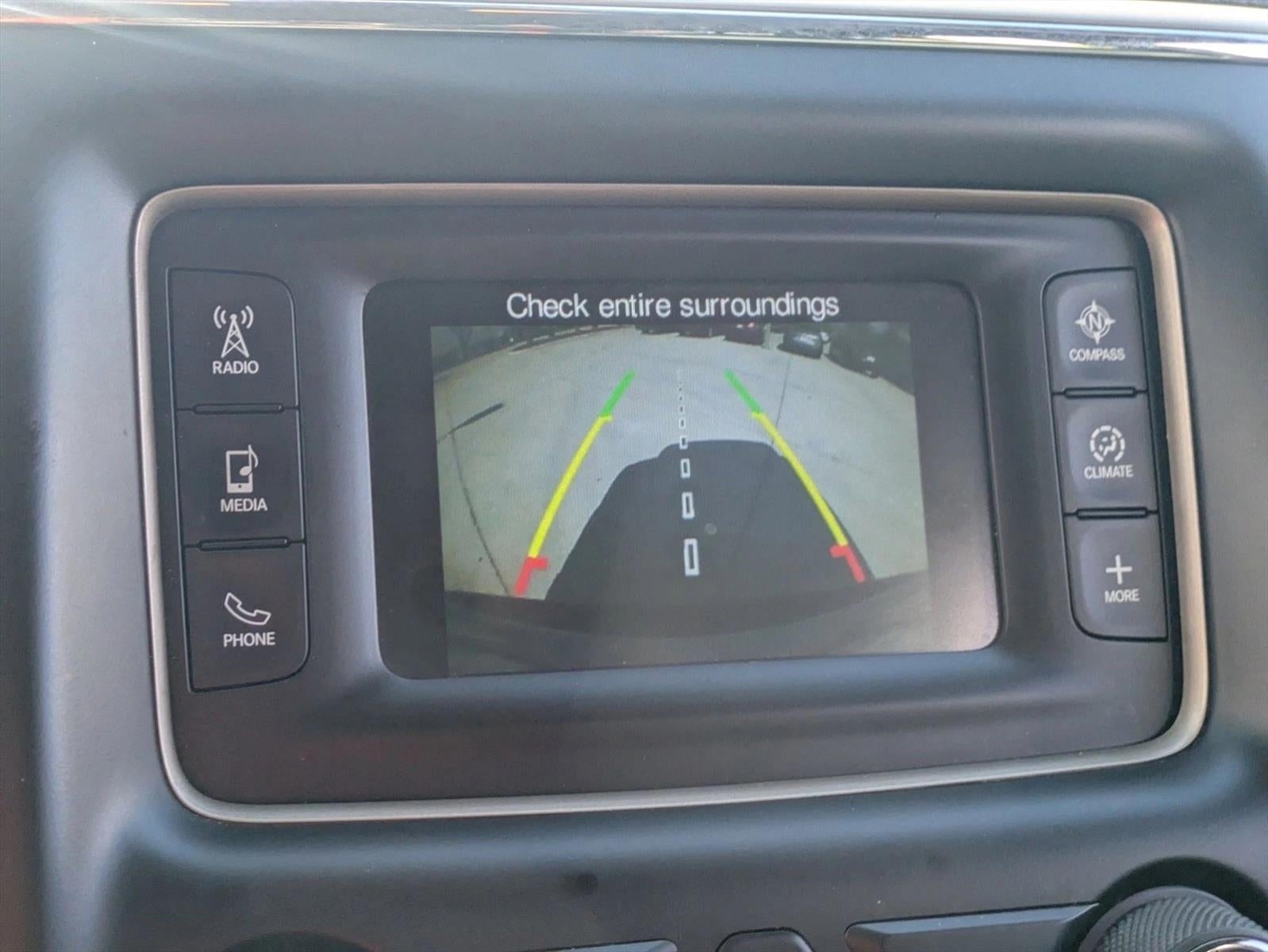 2017 Jeep Grand Cherokee Laredo 4x2