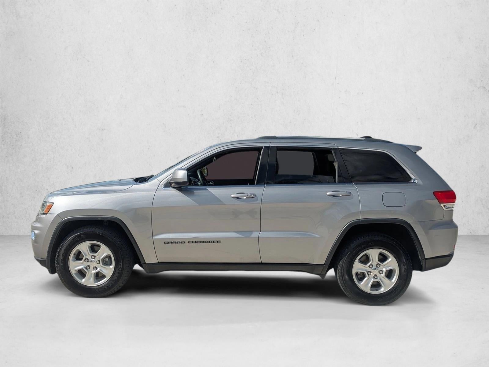 2017 Jeep Grand Cherokee Laredo 4x2