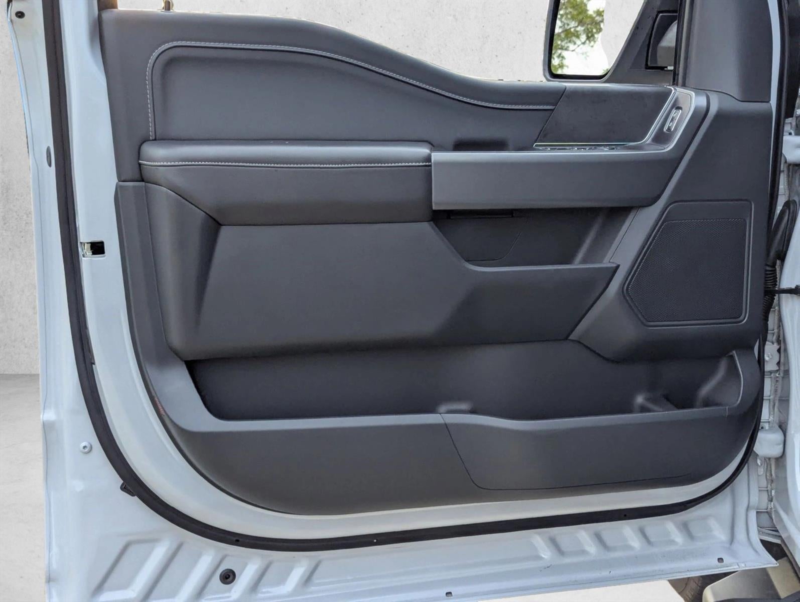 2025 Ford F-150 XLT 2WD SuperCrew 5.5' Box