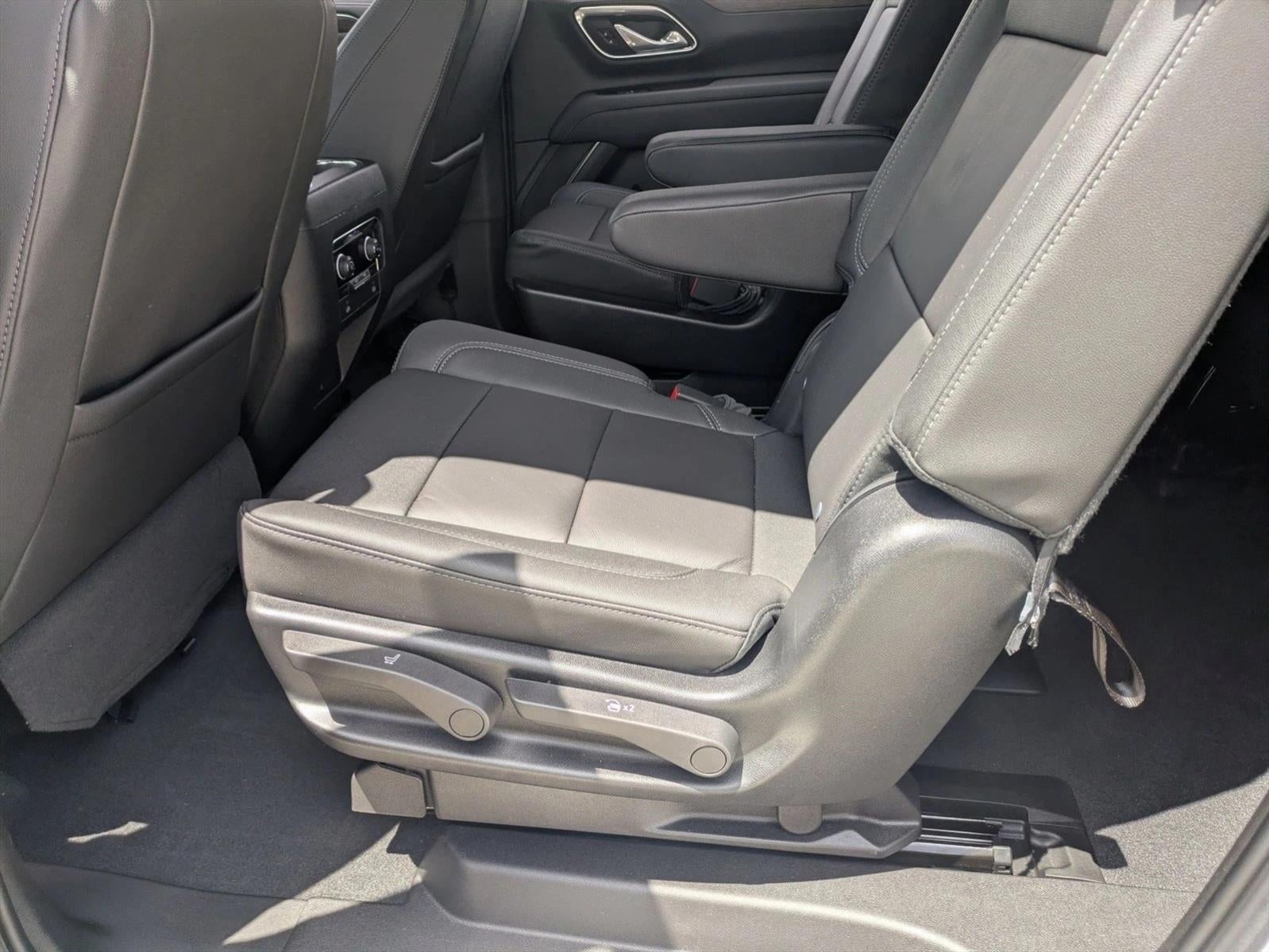 2024 Chevrolet Suburban 2WD LT
