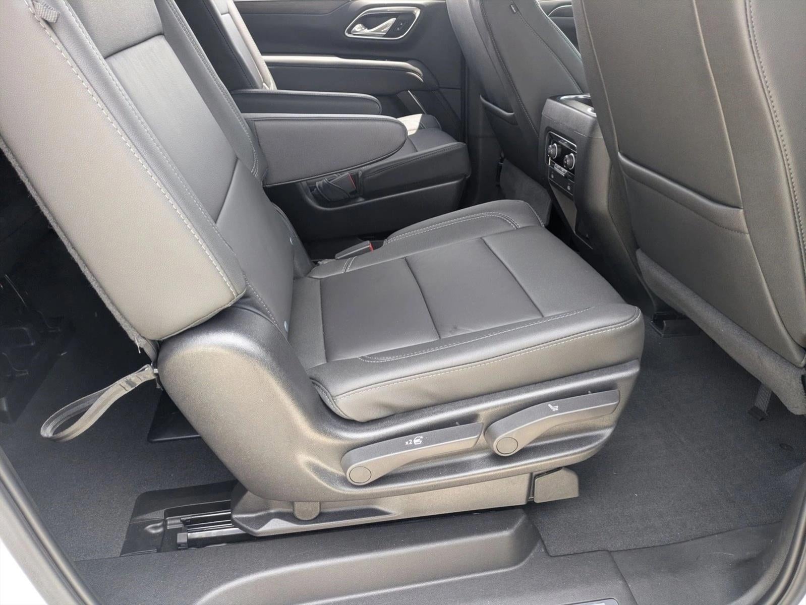 2024 Chevrolet Suburban 2WD LT