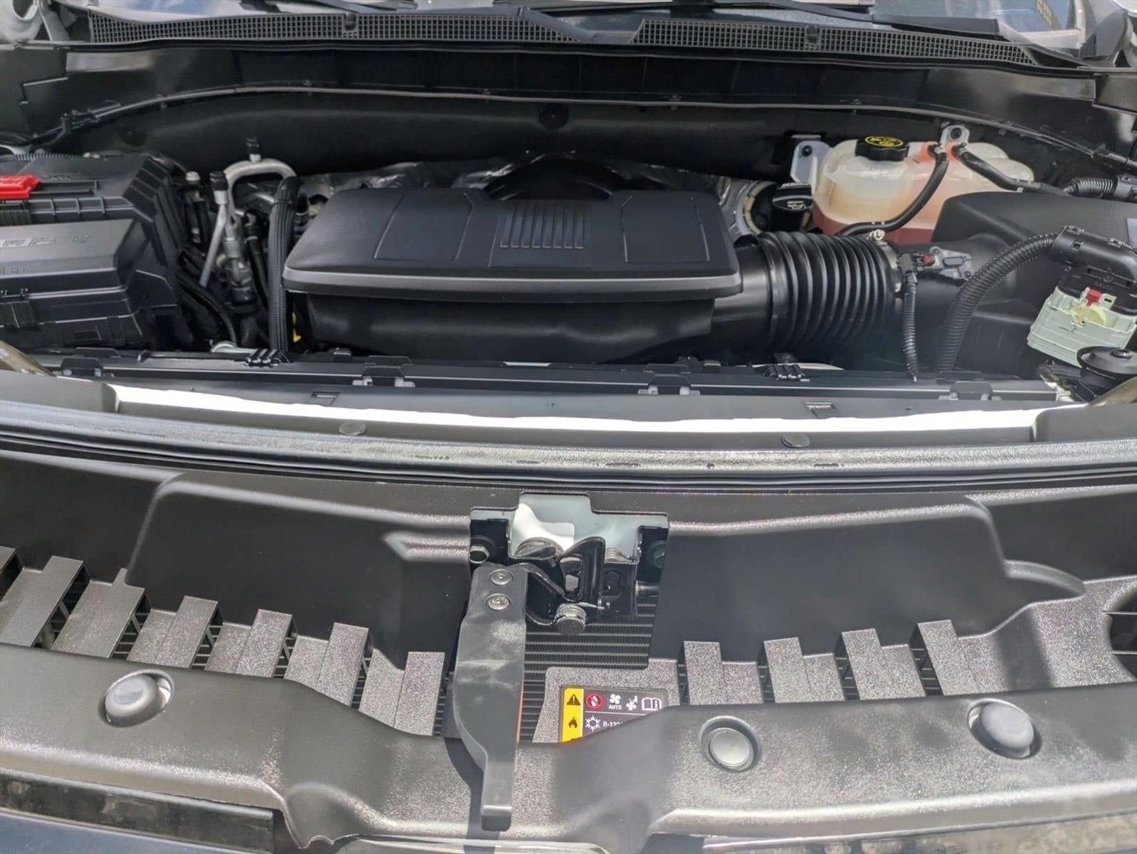 2024 Chevrolet Suburban 2WD LT