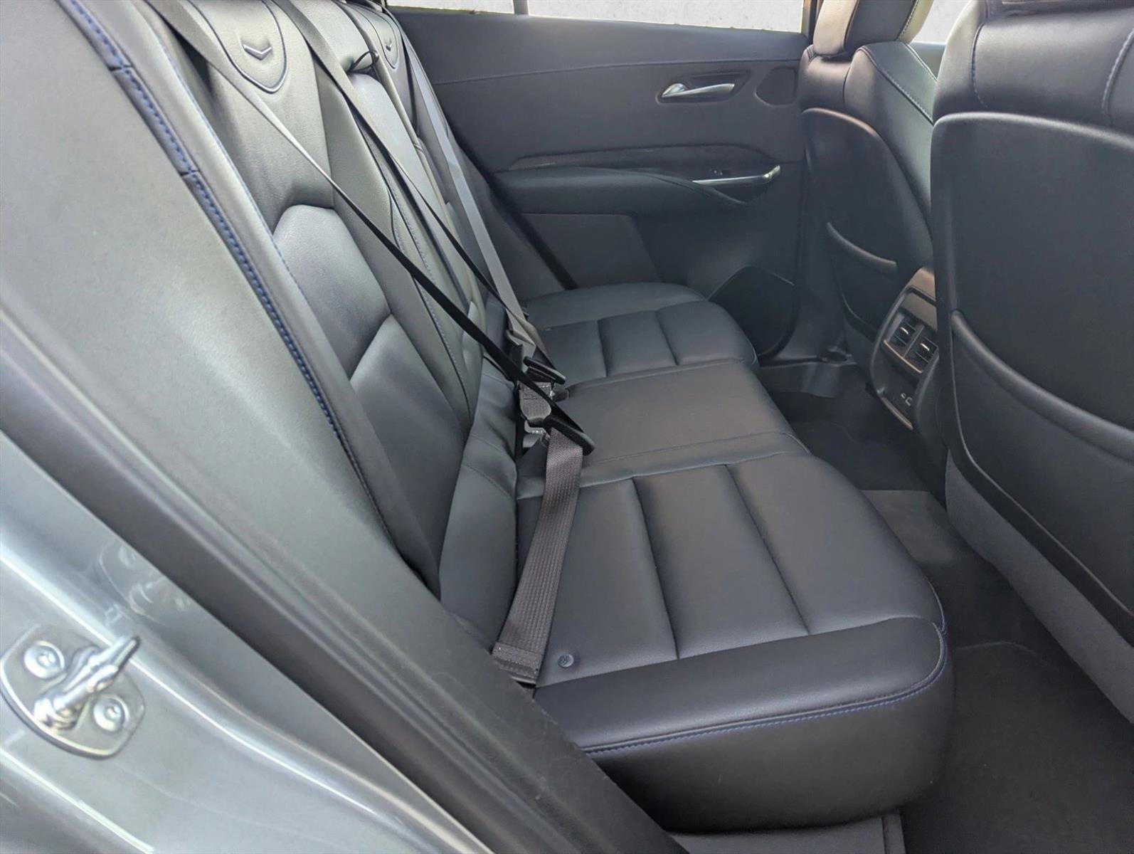 2024 Cadillac XT4 FWD 4dr Sport