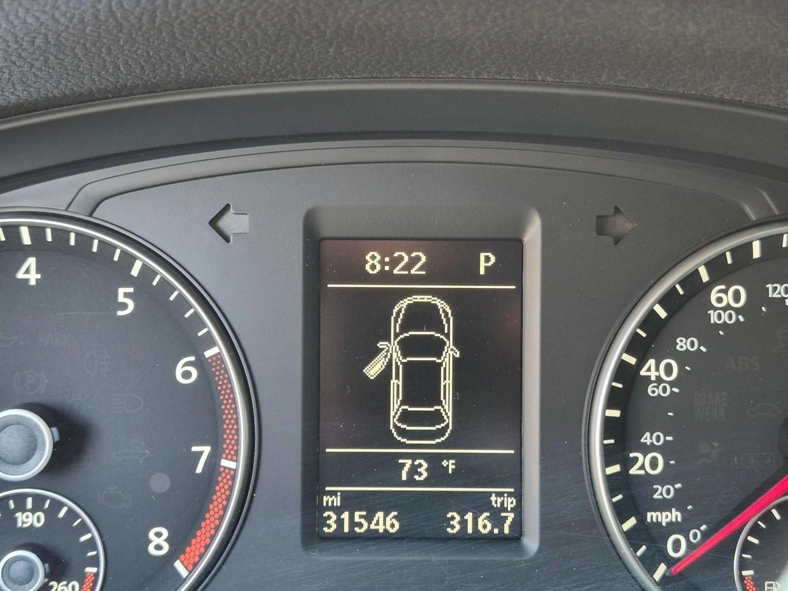 2015 Volkswagen Passat 4dr Sdn 1.8T Auto SEL Premium