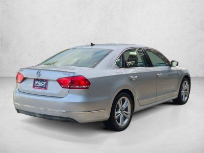 2015 Volkswagen Passat 4dr Sdn 1.8T Auto SEL Premium