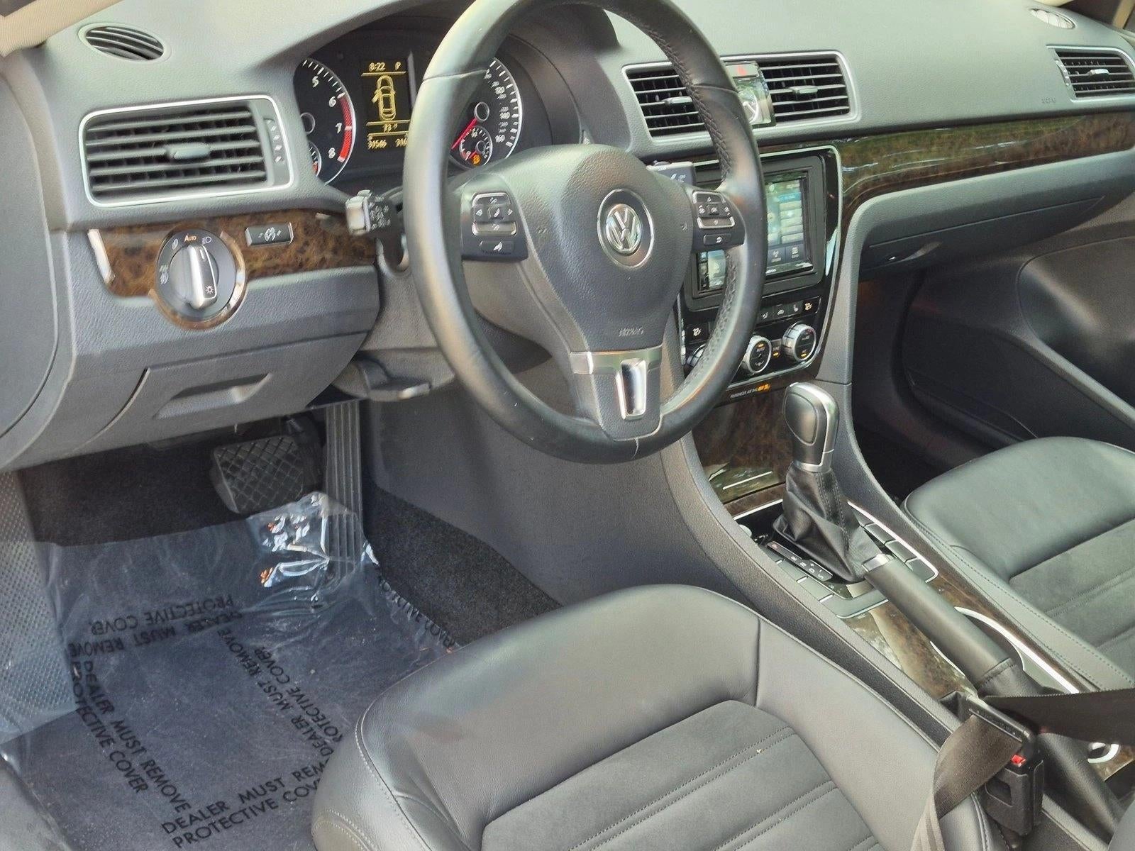 2015 Volkswagen Passat 4dr Sdn 1.8T Auto SEL Premium