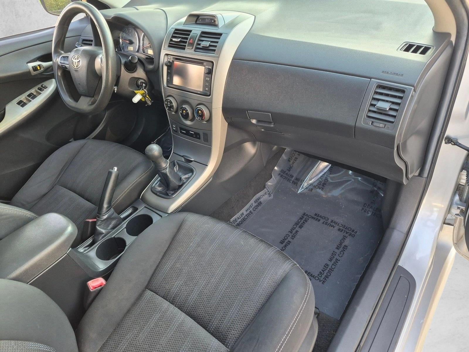 2013 Toyota Corolla 4dr Sdn Man S (Natl)