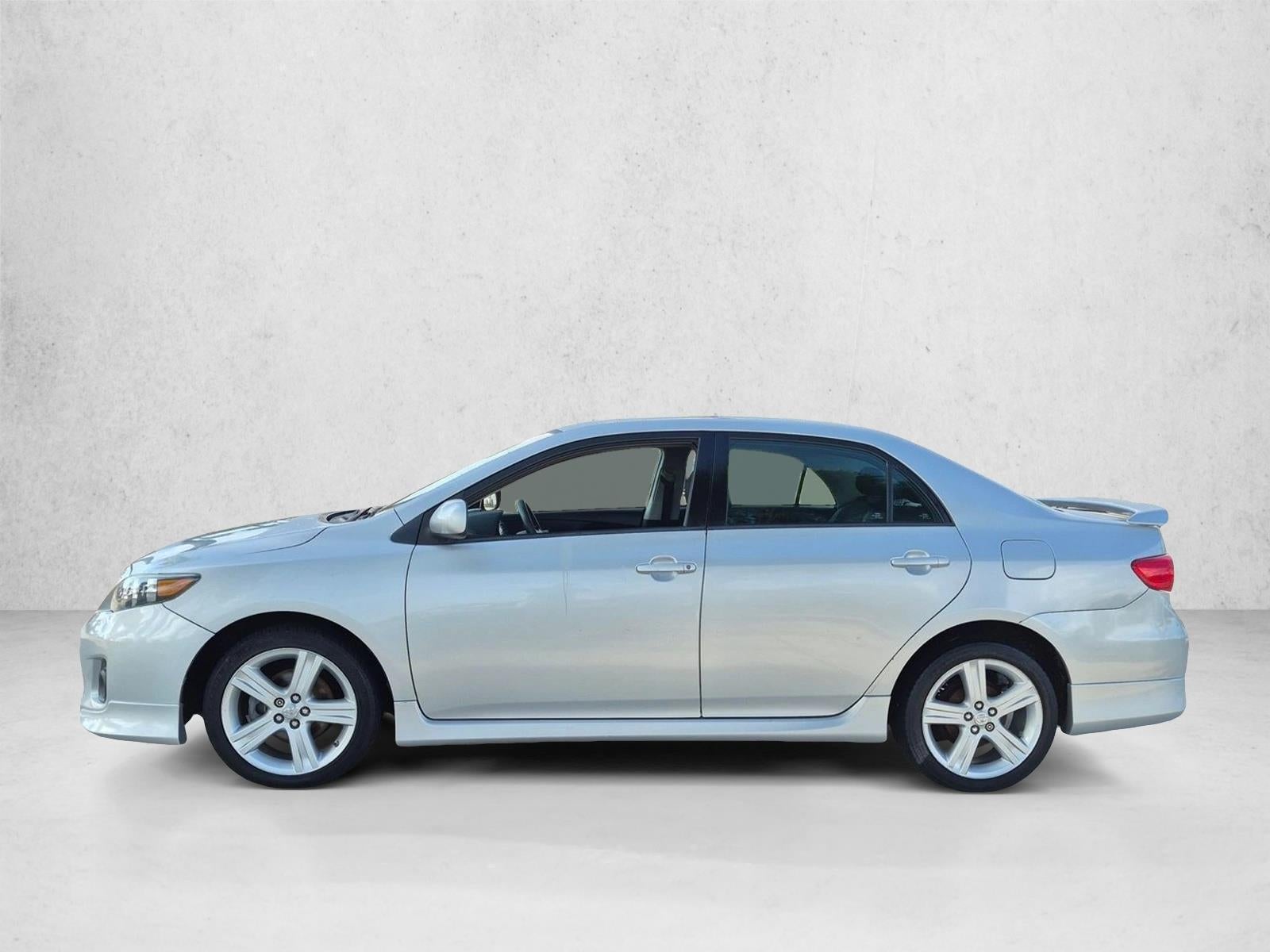 2013 Toyota Corolla 4dr Sdn Man S (Natl)