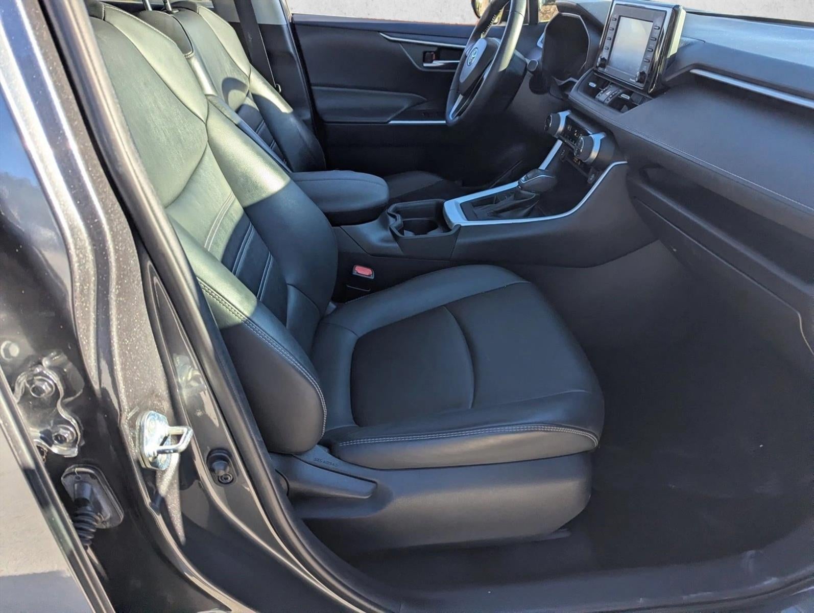 2021 Toyota RAV4 XLE Premium FWD (Natl)