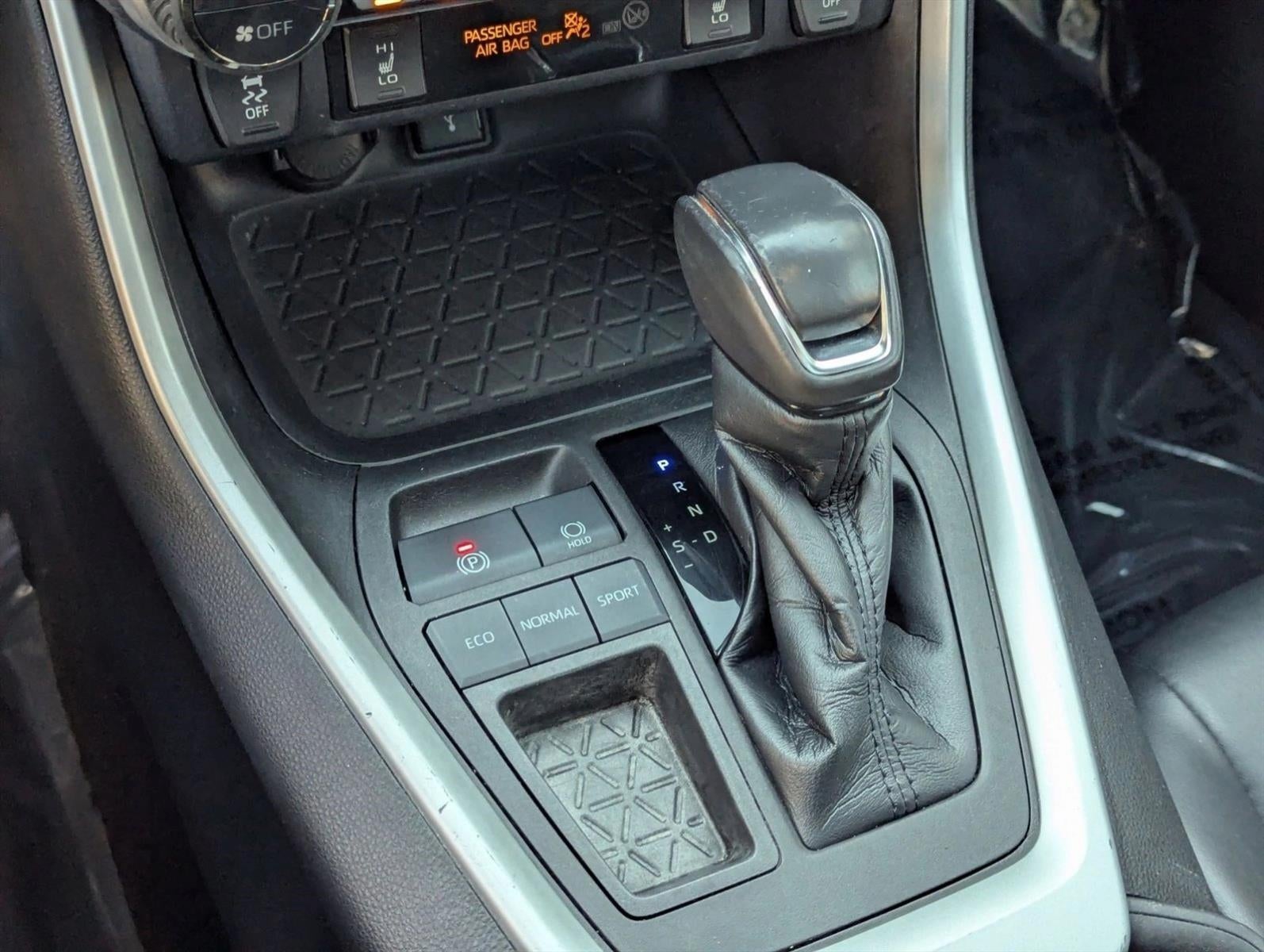 2022 Toyota RAV4 XLE Premium FWD (Natl)