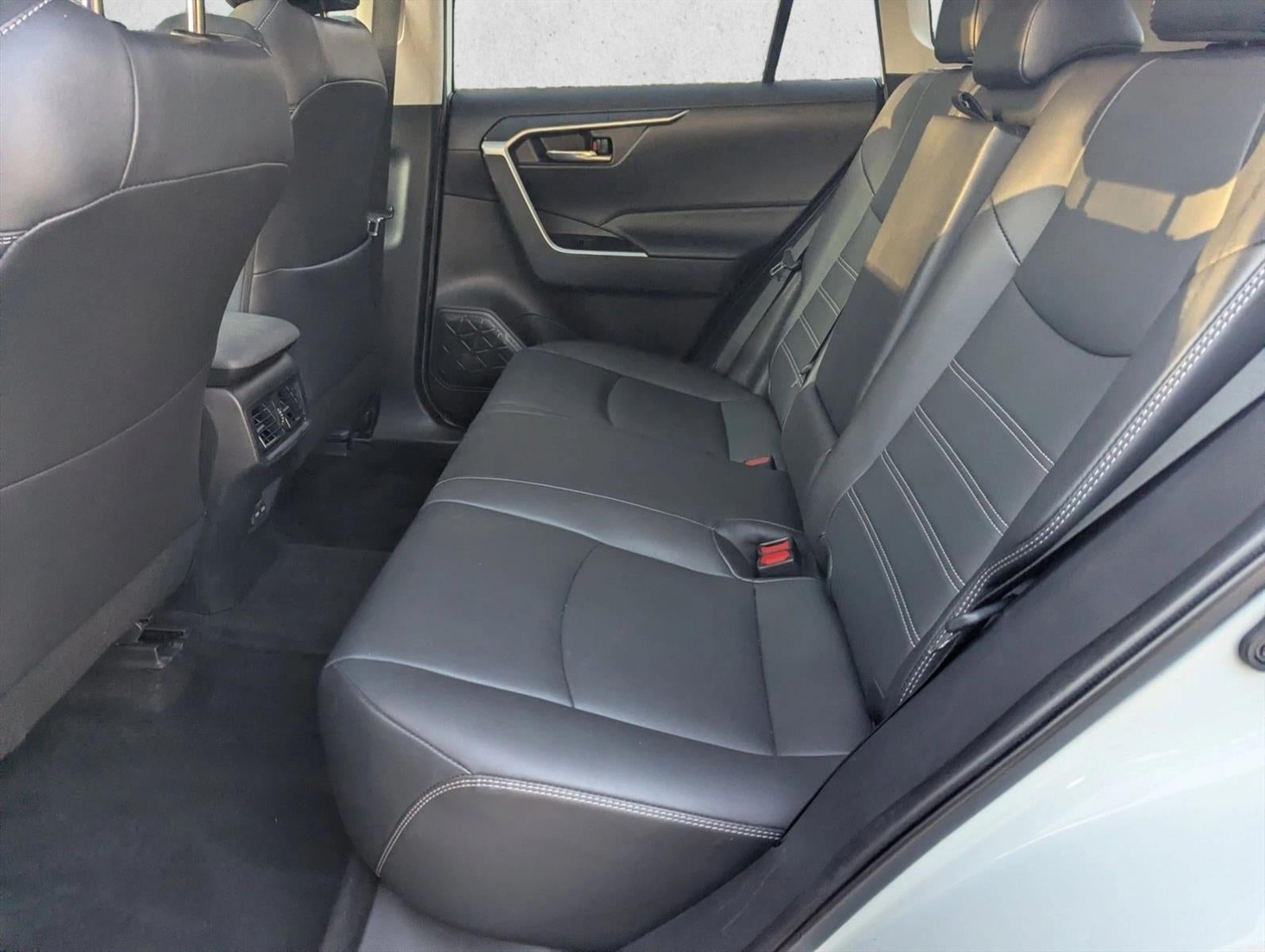 2022 Toyota RAV4 XLE Premium FWD (Natl)