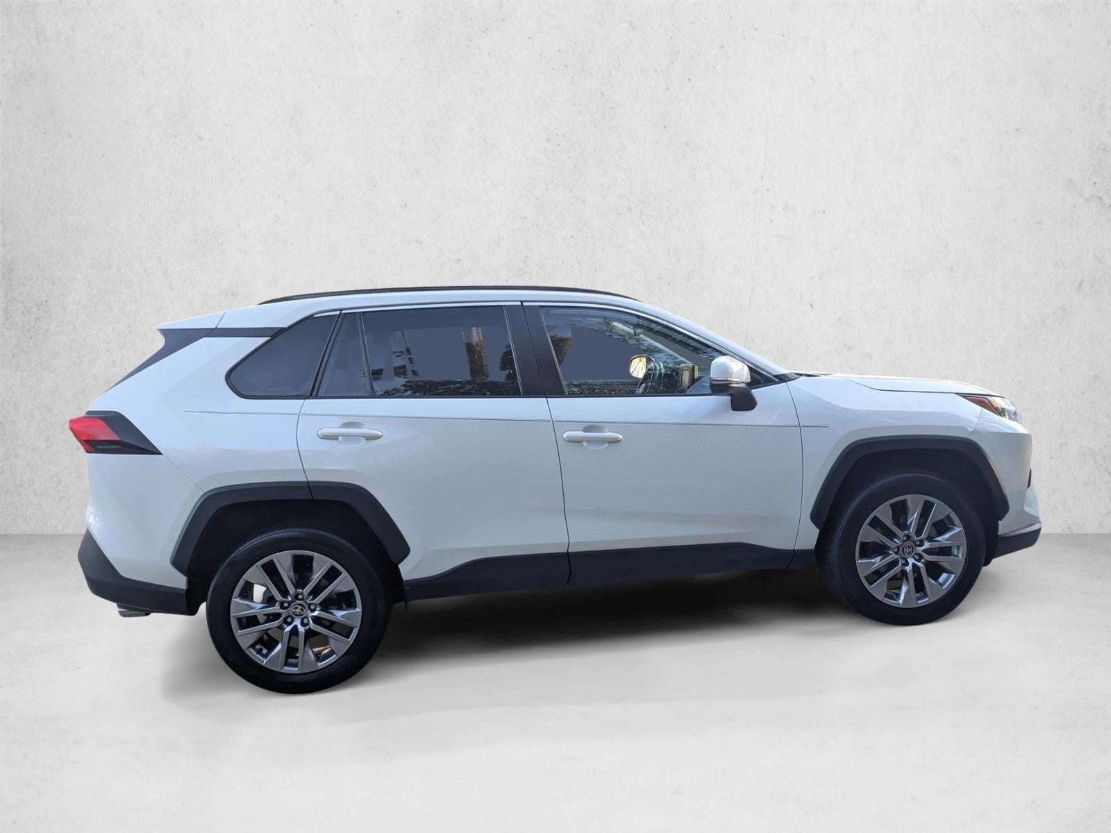 2022 Toyota RAV4 XLE Premium FWD (Natl)