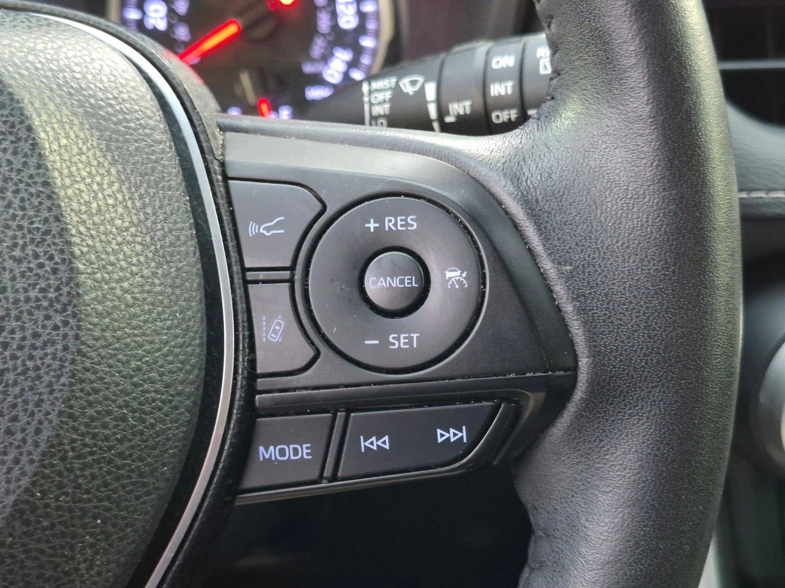 2020 Toyota RAV4 XLE Premium FWD (Natl)