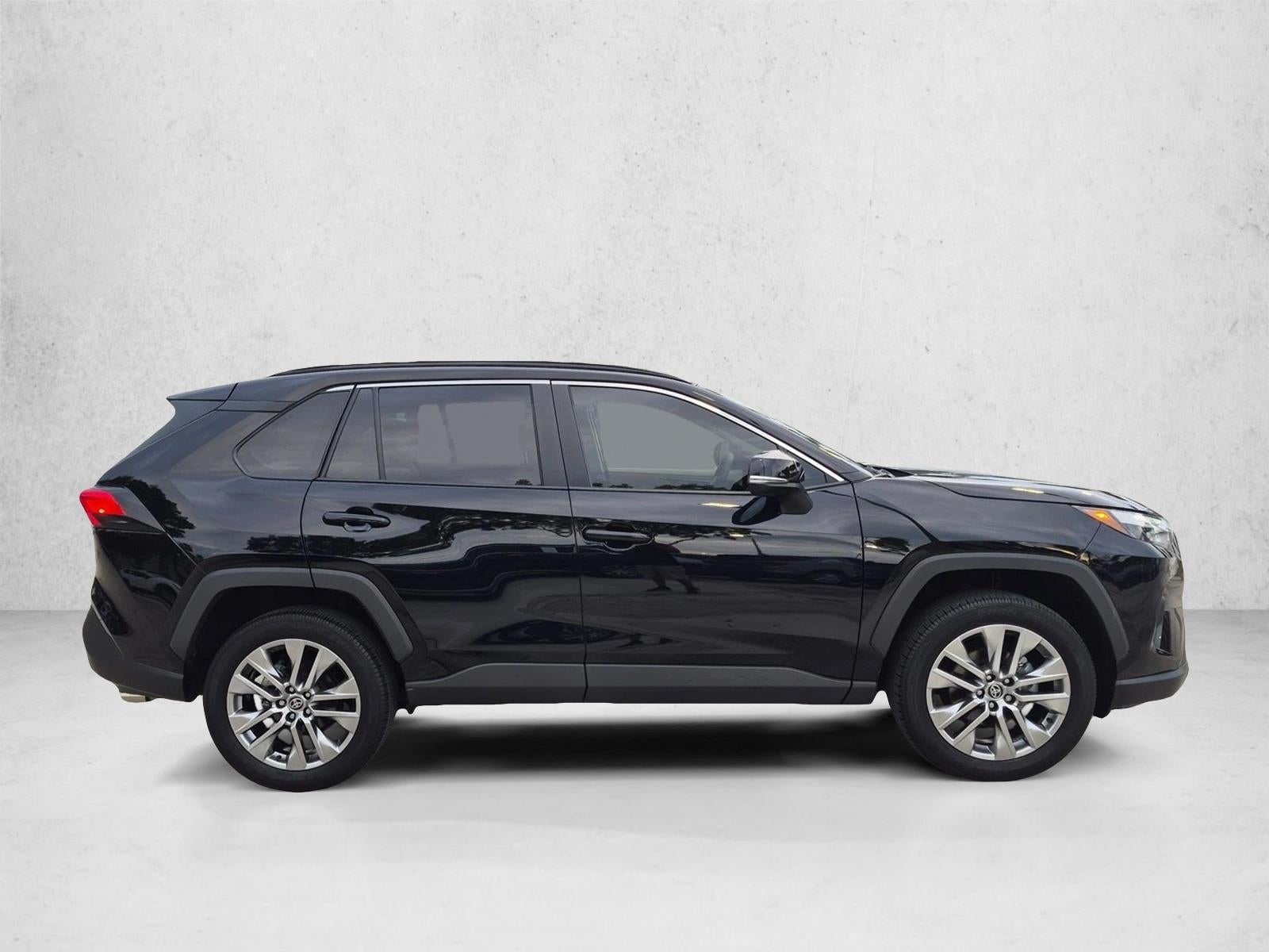 2023 Toyota RAV4 XLE Premium FWD (Natl)