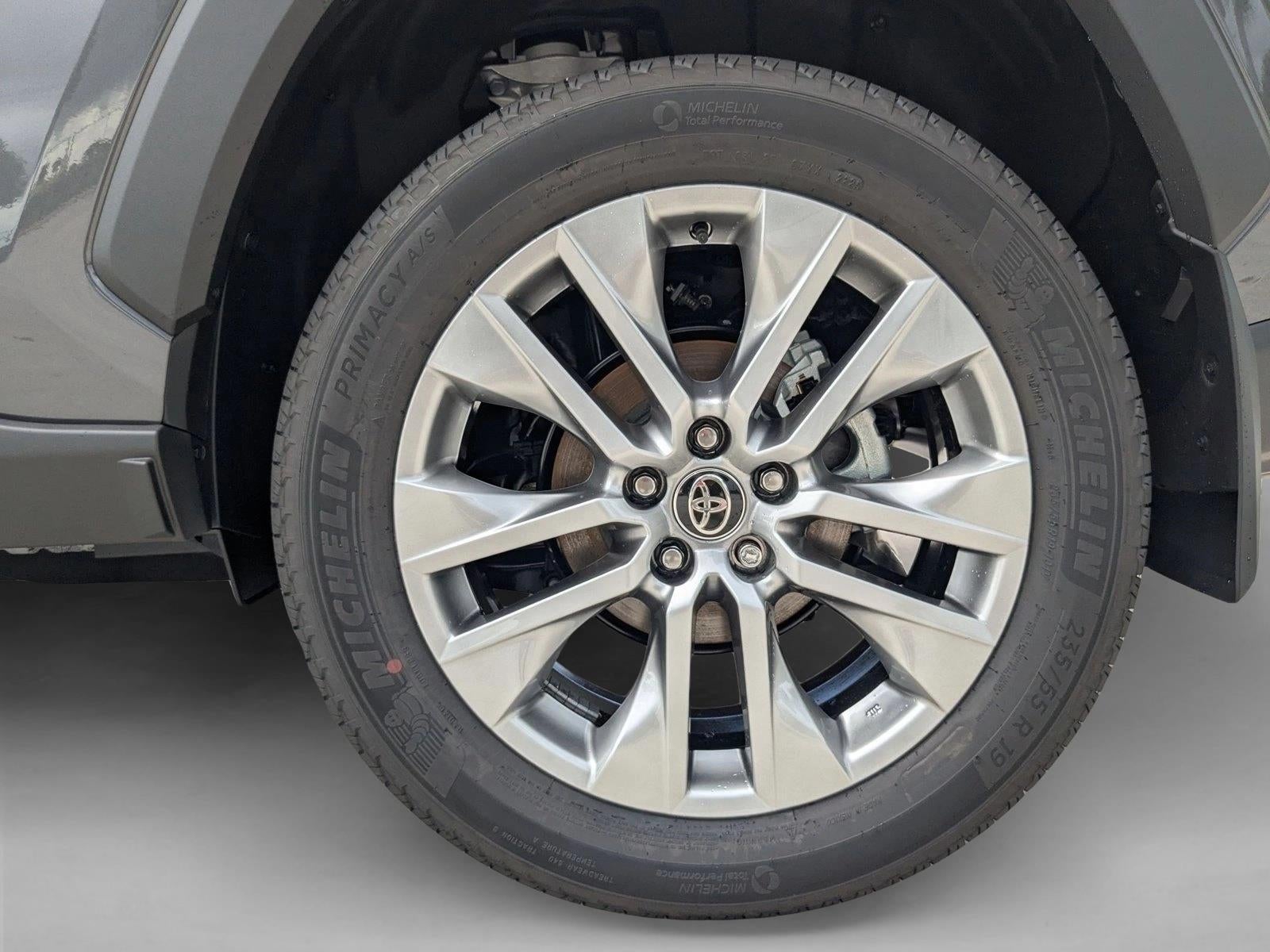 2025 Toyota RAV4 XLE Premium FWD (Natl)