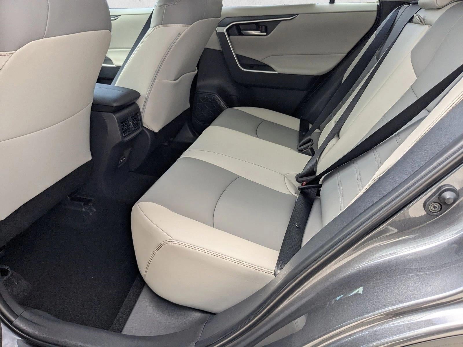 2025 Toyota RAV4 XLE Premium FWD (Natl)