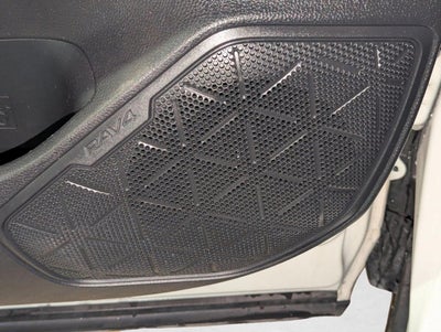 2020 Toyota RAV4 LE AWD (Natl)