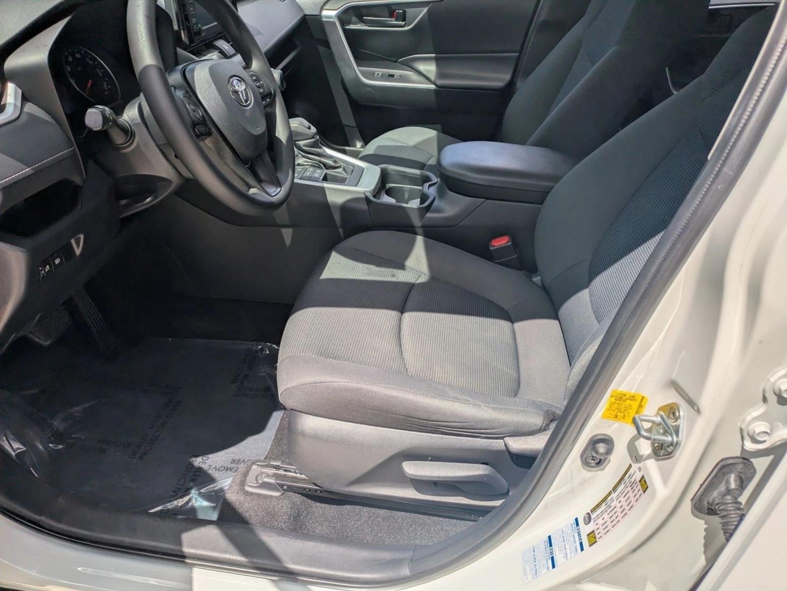 2020 Toyota RAV4 LE AWD (Natl)