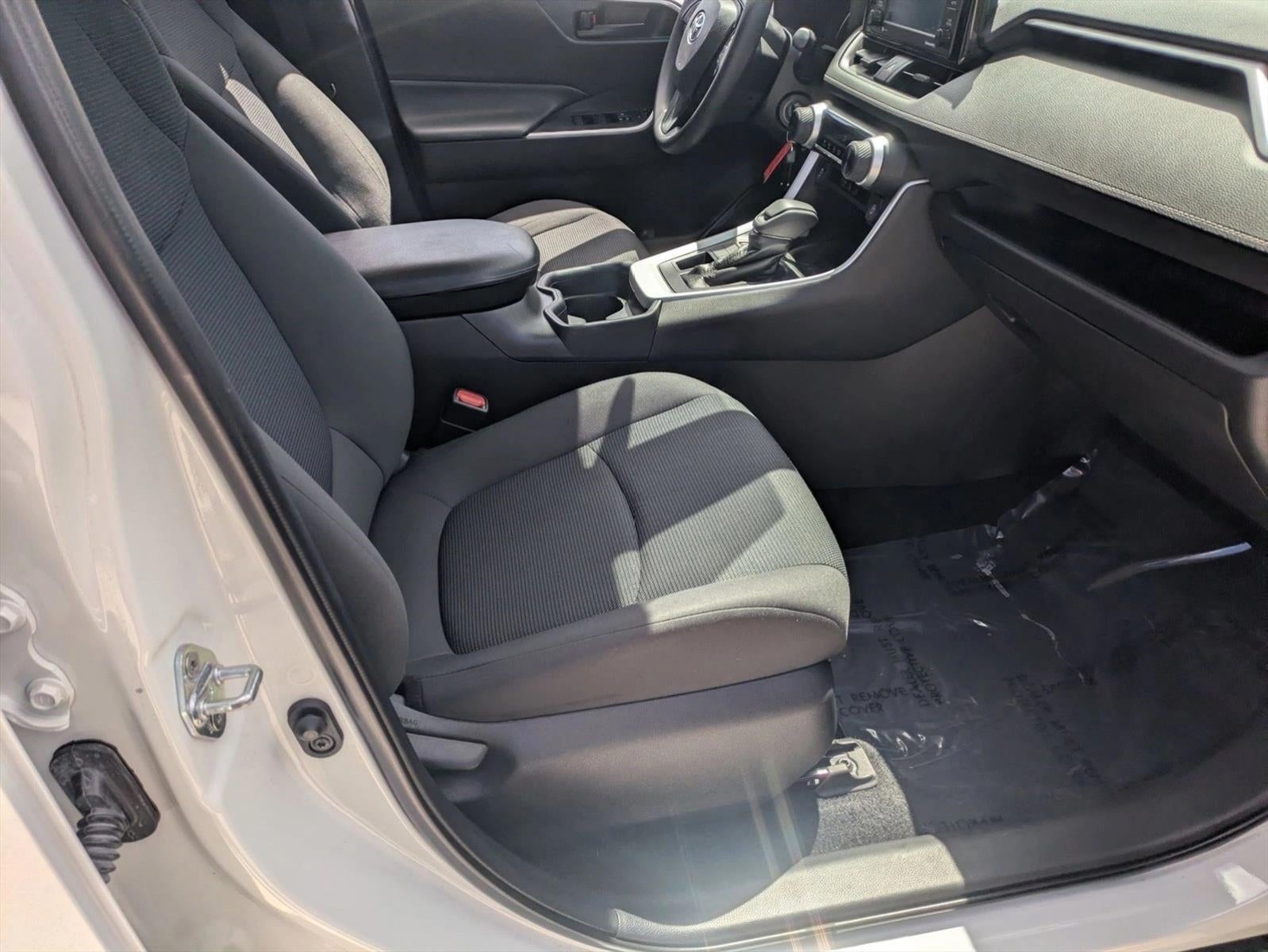 2020 Toyota RAV4 LE AWD (Natl)