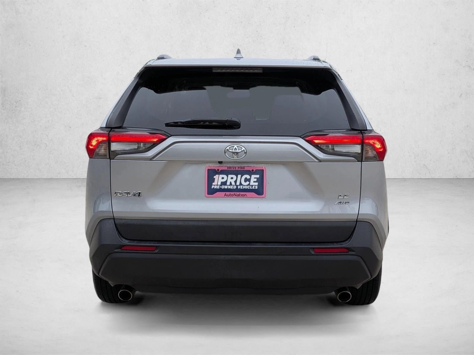 2020 Toyota RAV4 LE AWD (Natl)