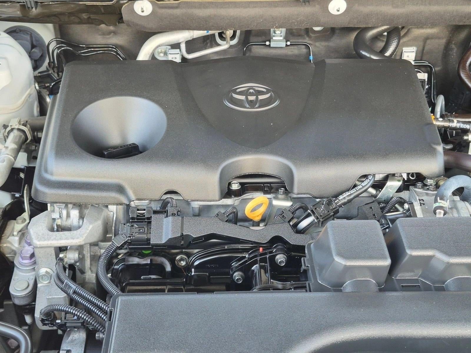 2024 Toyota RAV4 LE FWD (GS)