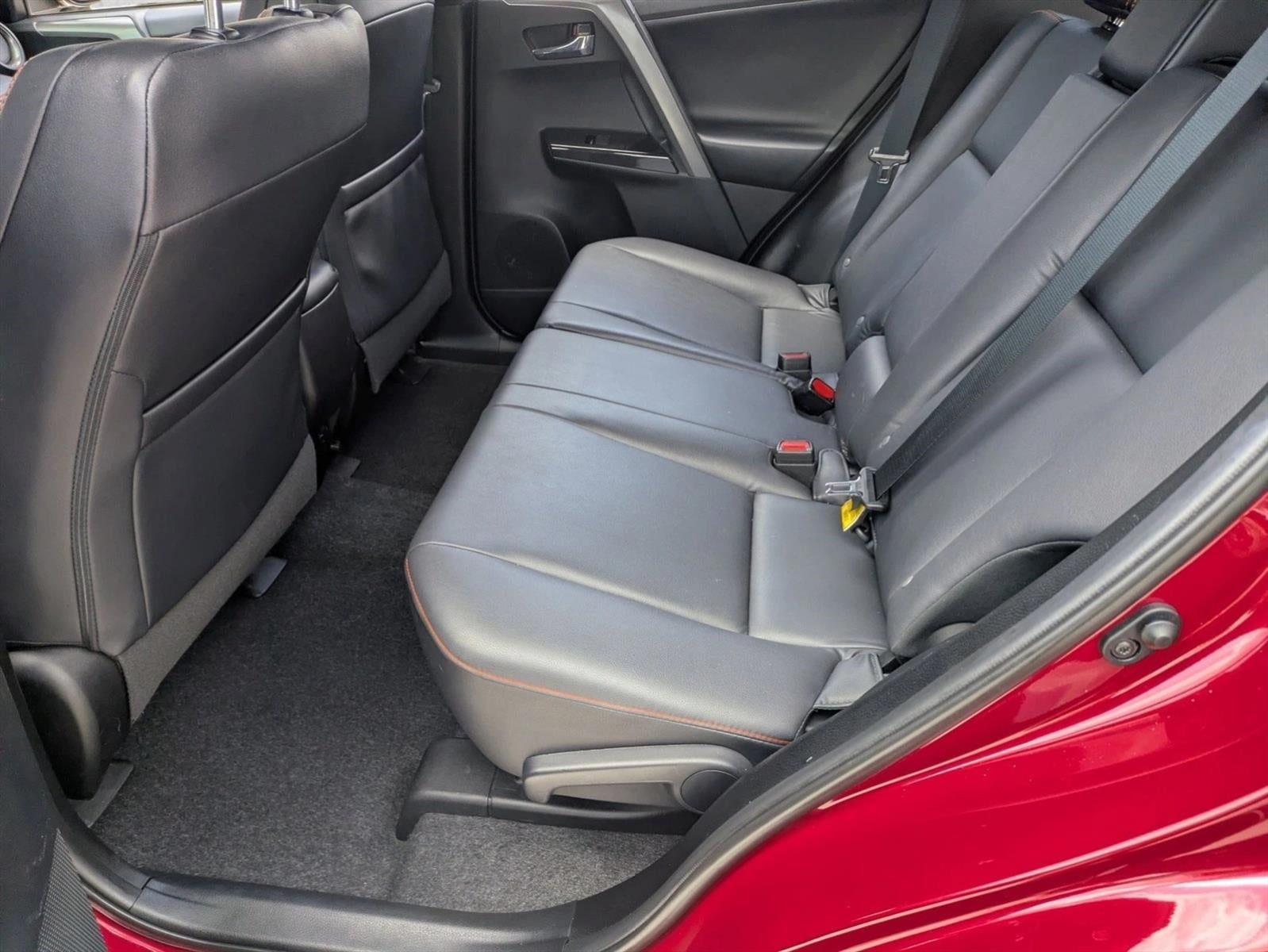 2018 Toyota RAV4 SE AWD (Natl)