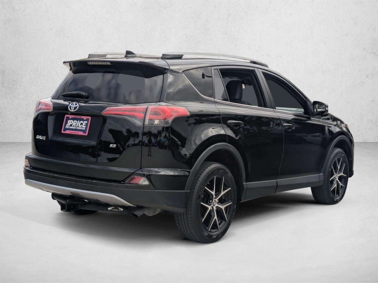2017 Toyota RAV4 SE FWD (Natl)