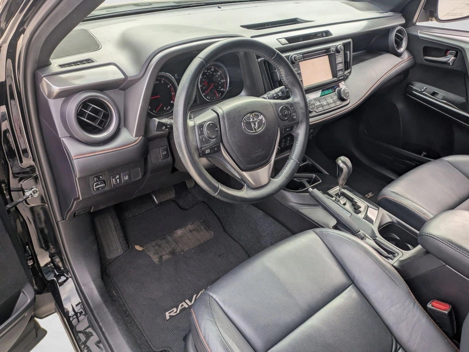 2017 Toyota RAV4 SE FWD (Natl)