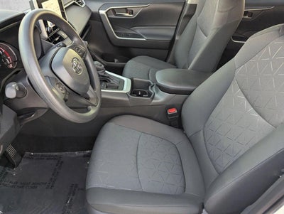 2025 Toyota RAV4 XLE FWD (GS)