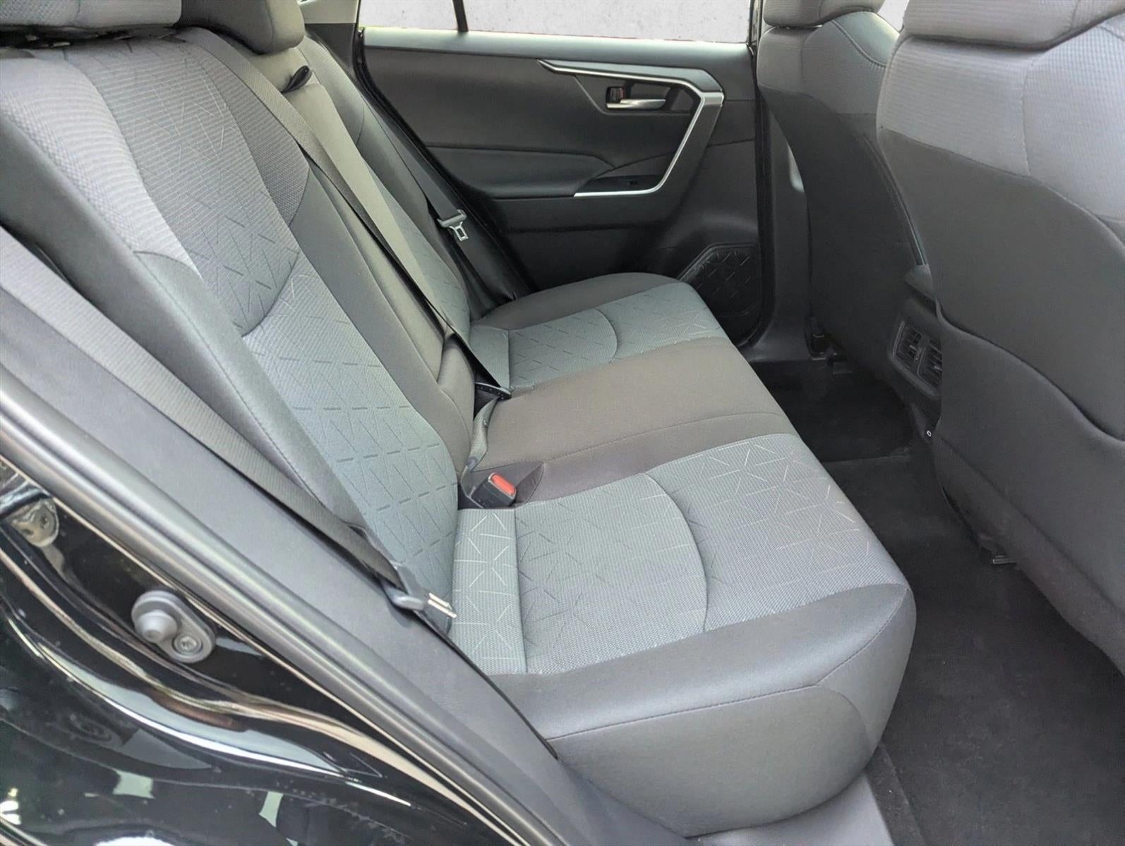 2025 Toyota RAV4 XLE FWD (GS)