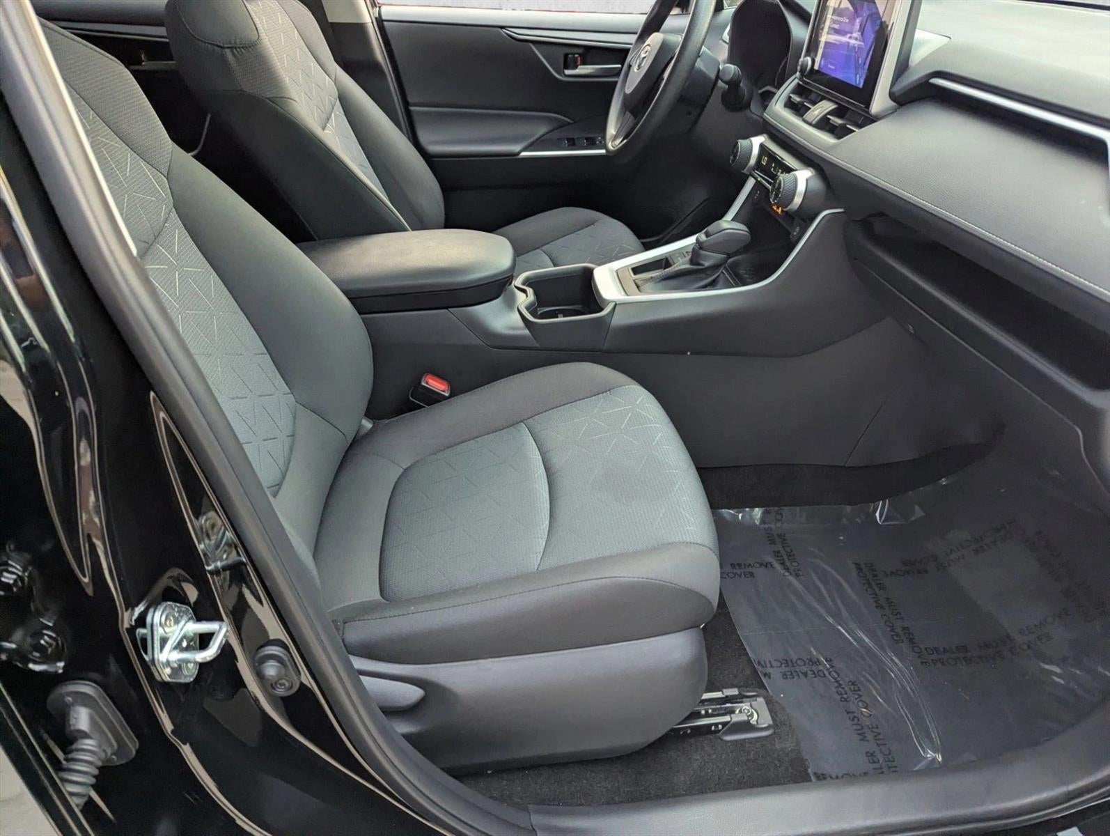 2025 Toyota RAV4 XLE FWD (GS)