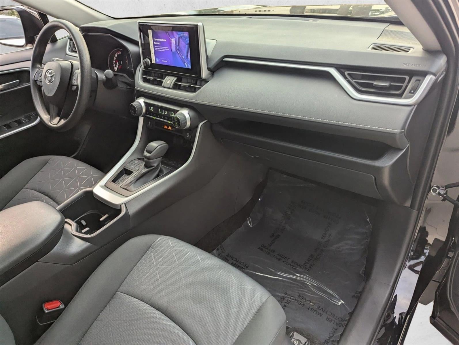 2025 Toyota RAV4 XLE FWD (GS)