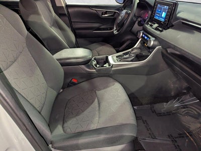 2020 Toyota RAV4 XLE FWD (GS)