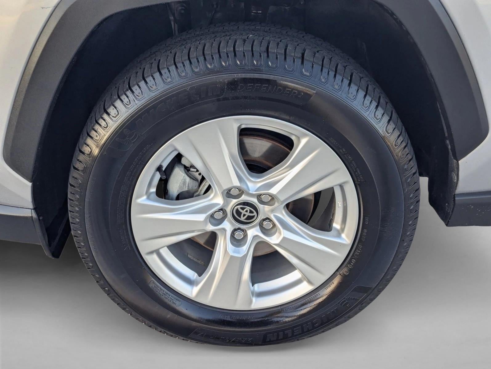 2021 Toyota RAV4 XLE FWD (GS)