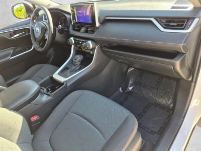 2023 Toyota RAV4 XLE FWD (GS)